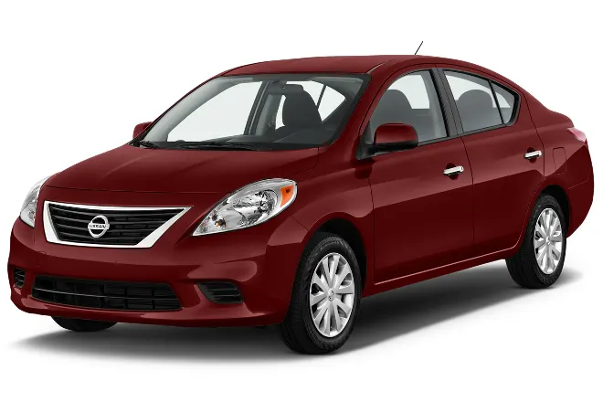 Nissan Versa - Láminas de seguridad, polarizado y detailing en Santiago